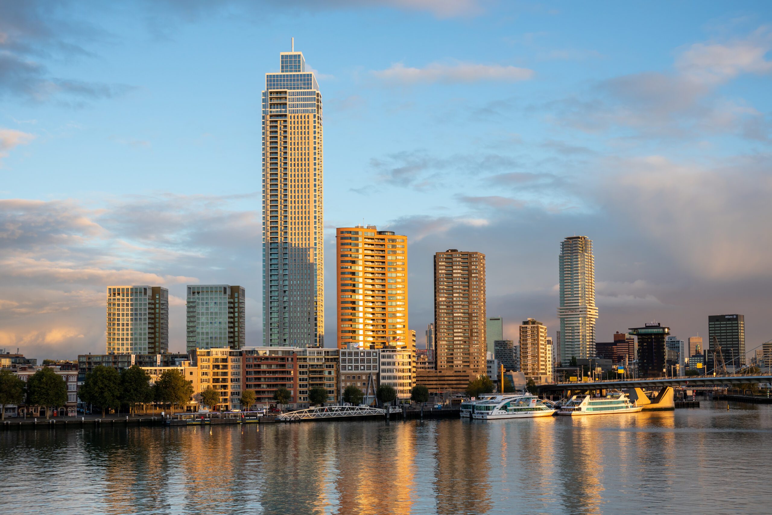 Zalmhaventoren in Rotterdam